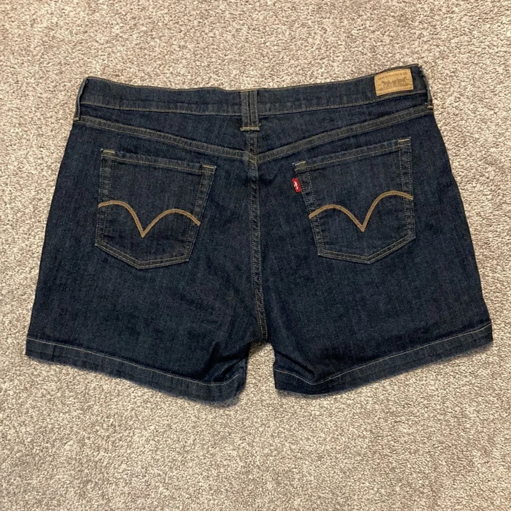 NWOT Levi’s 515  Dark Wash Denim Jean Shorts Classic Mid Rise Easy Fit 16